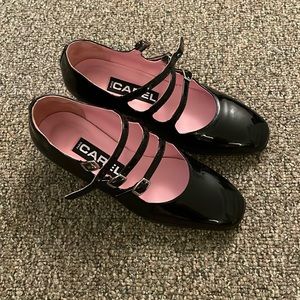 Carel Kina 40mm black patent mary janes size 35.